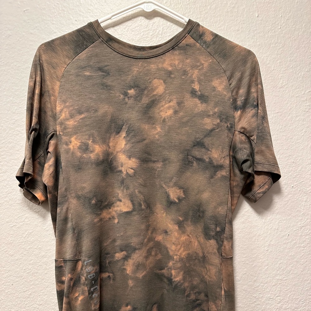 Lululemon tshirt medium